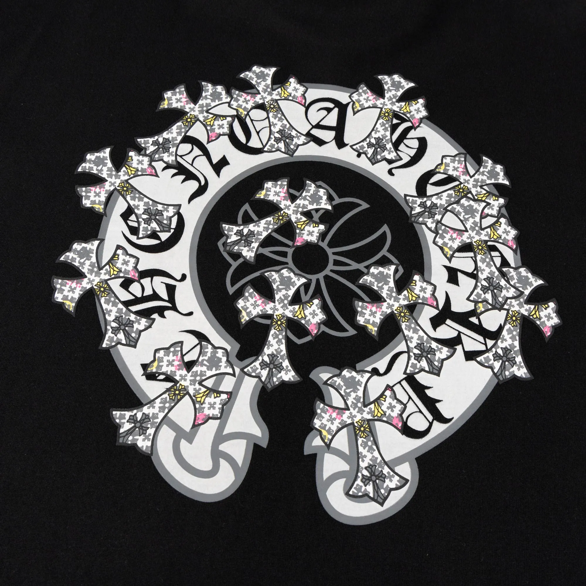 🅿️180 Style No. S023 CH Crow Heart Sanskrit Cross Heavy Embroidery Round Neck Short Sleeve Embroidery Full Packaging Complete with Three Standards Original Matching Accessories 1:1 Main Marking Technology Very High-end It Has Been Preshrunk at High Temperatures and Will Not Deform After Repeated Washing Pure Cotton 280g High Weight 32 Count Double Yarn No Pilling No Fading Comfortable and Breathable Matching 1x1 Thread in the Same Cylinder Oversize Loose Version Can wear up to 220 pounds Color: White Black Size: XS-L